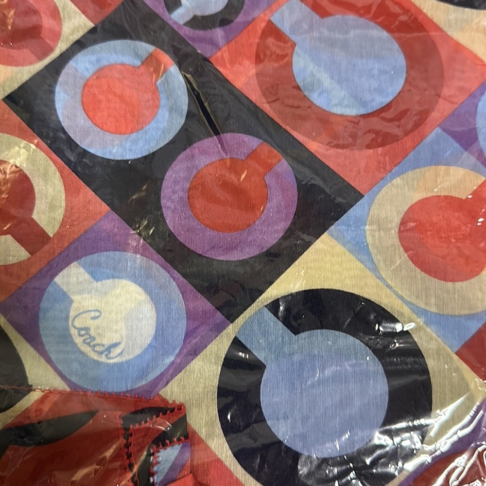New in package Coach Op Art resort scarf 98525 - Picture 4 of 4
